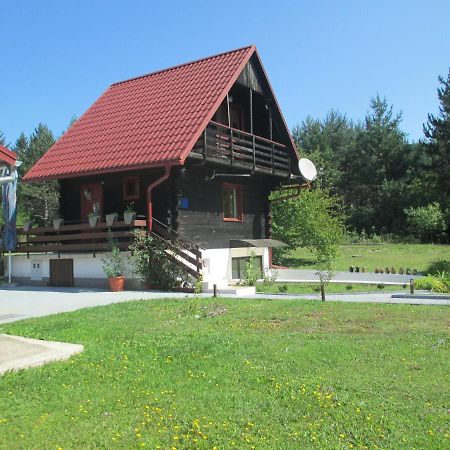 Apartments Family Trauber Korenica Exterior photo