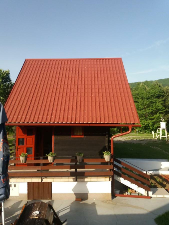 Apartments Family Trauber Korenica Exterior photo